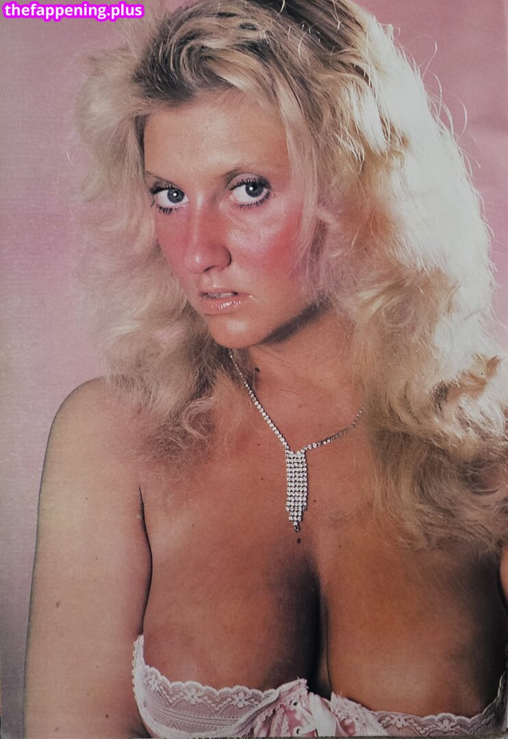 1980'S & Early 90'S Page 3 Girls / GlamourTeaJames / https: / mariawhittaker नग्न OnlyFans फोटो #2013