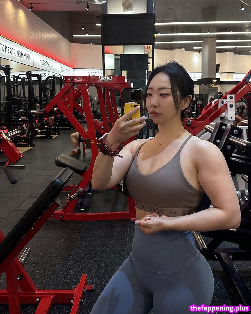 611hyej नग्न OnlyFans फोटो #5