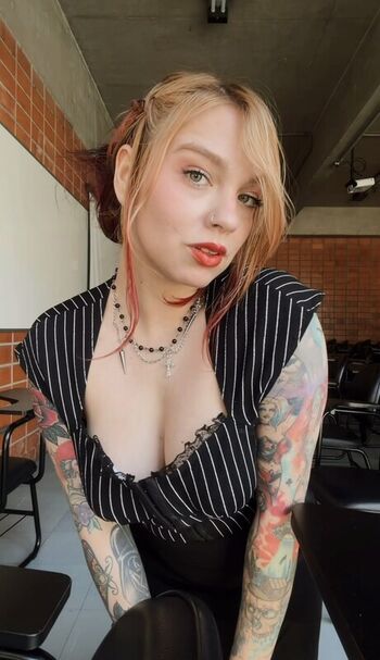 Leaked Sunidey / private photo viral onlyfans