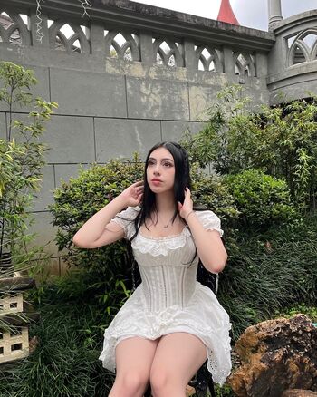 2ombiegirl