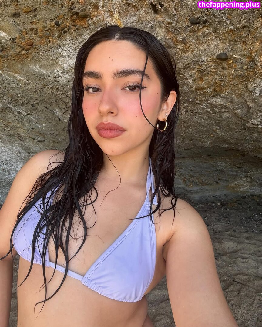 aaanaaahi / awnahee / kissin2frankocean Nude OnlyFans Photo #13