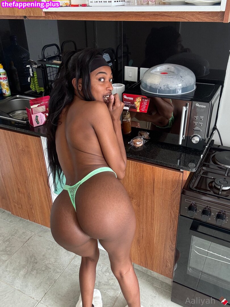 Aaliyah King / aaliyah.king / ebonyaaliyah Çıplak OnlyFans Fotoğrafı #16