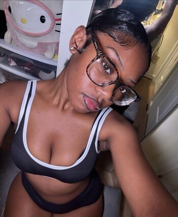 Leaked Aaliyah monet private photo viral onlyfans