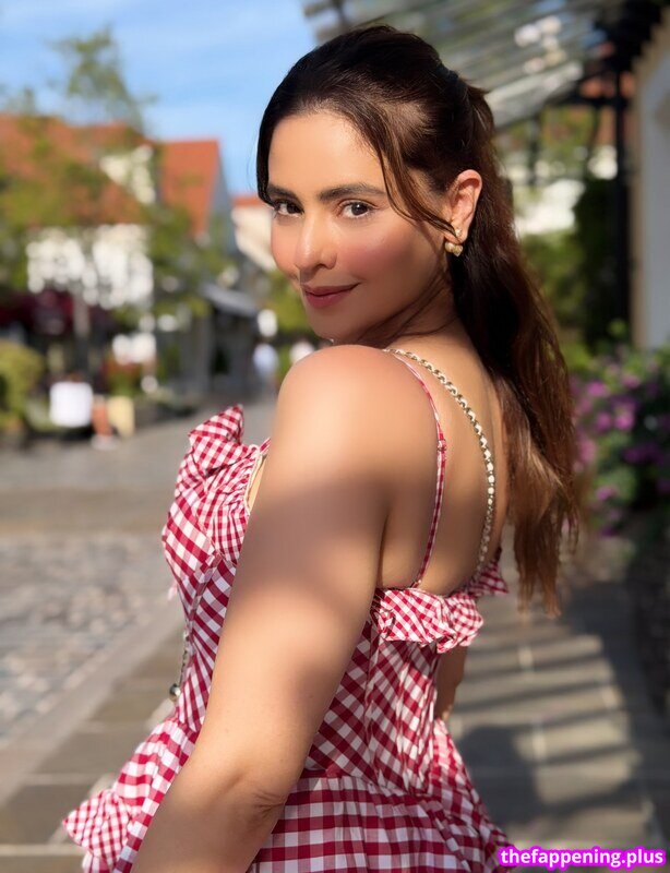 Aamna Sharif / aamnasharifofficial Fotografie OnlyFans Dezbrăcată #7