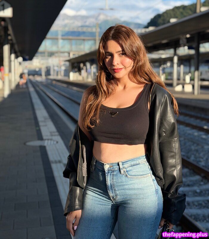 Aamna Sharif / aamnasharifofficial Nahá OnlyFans fotografie #22