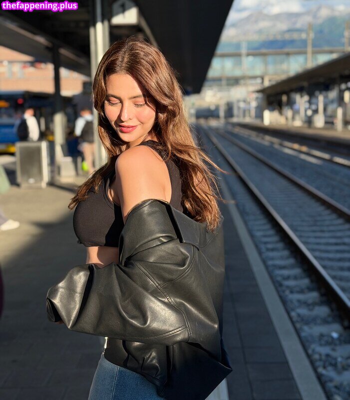 Aamna Sharif / aamnasharifofficial Fotografie OnlyFans Dezbrăcată #28
