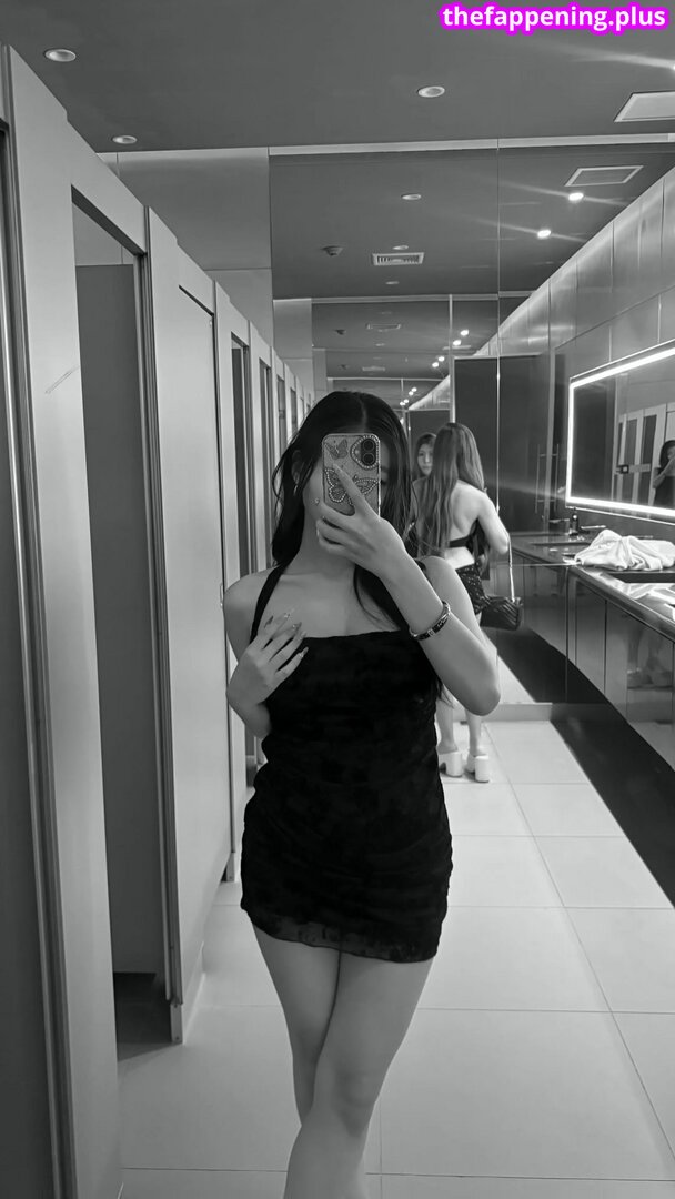 Saipetch B. / aaomhelloo Nacktes OnlyFans Foto #102
