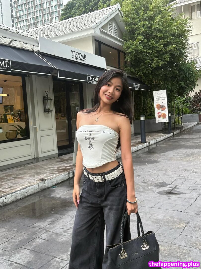 Saipetch B. / aaomhelloo Naken OnlyFans Foto #204