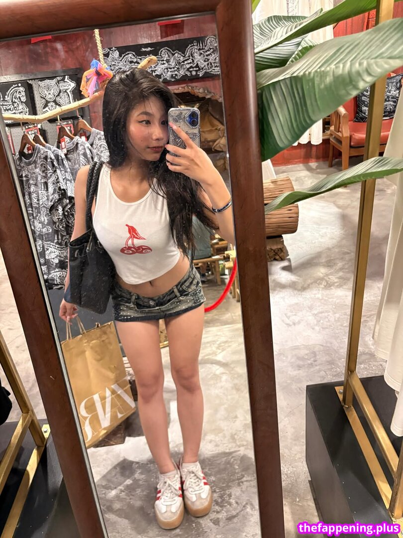 Saipetch B. / aaomhelloo Nacktes OnlyFans Foto #212