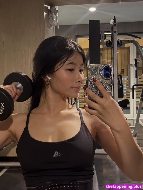 Saipetch B. / aaomhelloo Çıplak OnlyFans Fotoğrafı #248