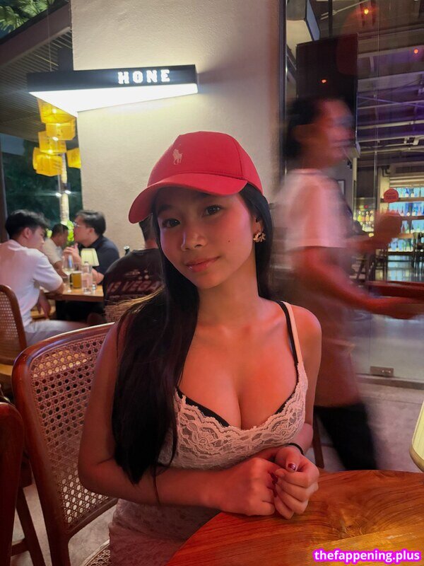Saipetch B. / aaomhelloo Naken OnlyFans Foto #302