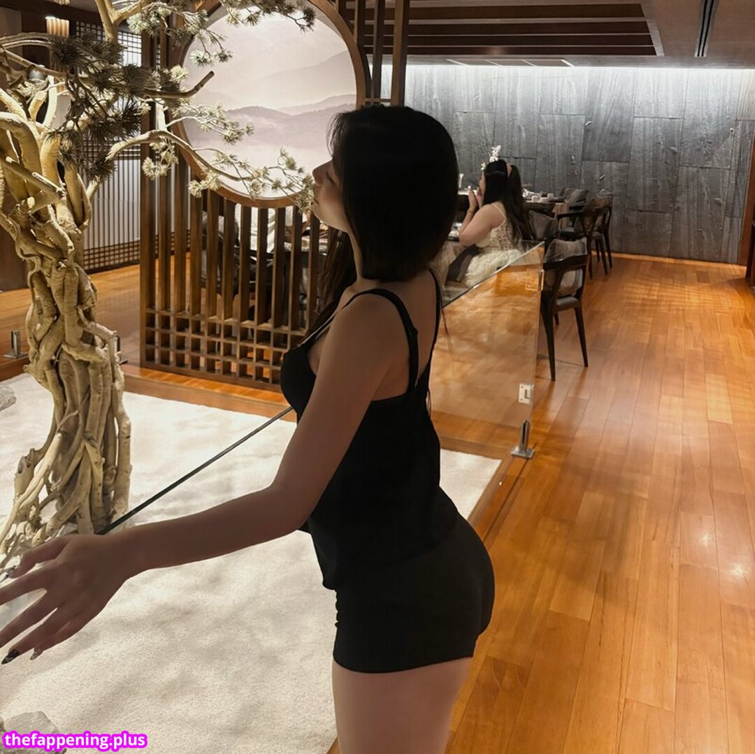 Saipetch B. / aaomhelloo Çıplak OnlyFans Fotoğrafı #331