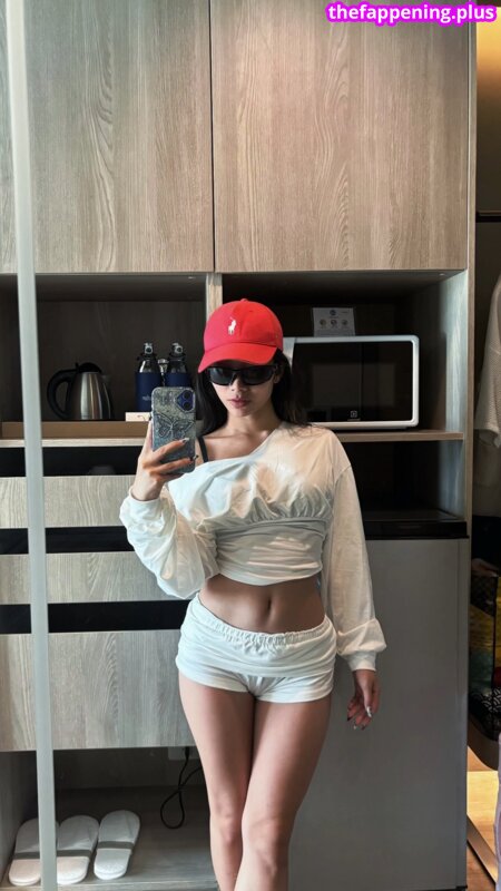 Saipetch B. / aaomhelloo Nacktes OnlyFans Foto #377