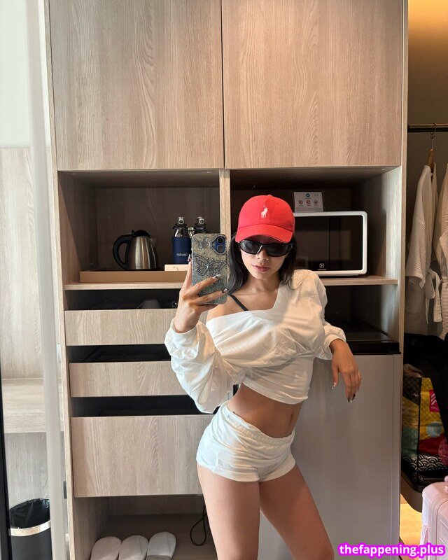 Saipetch B. / aaomhelloo नग्न OnlyFans फोटो #394