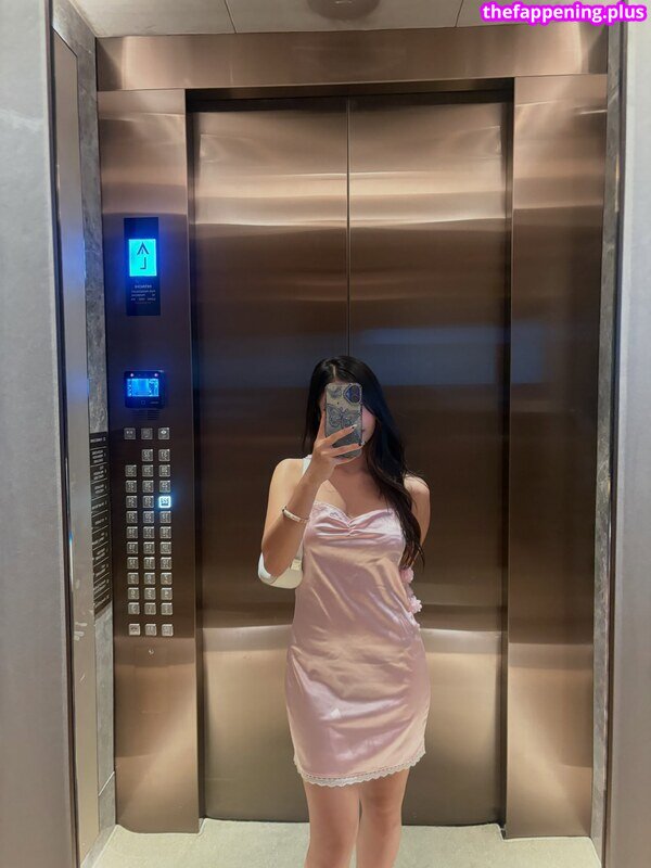 Saipetch B. / aaomhelloo नग्न OnlyFans फोटो #403