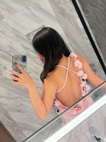 Leaked Aaomhelloo page private photo viral onlyfans