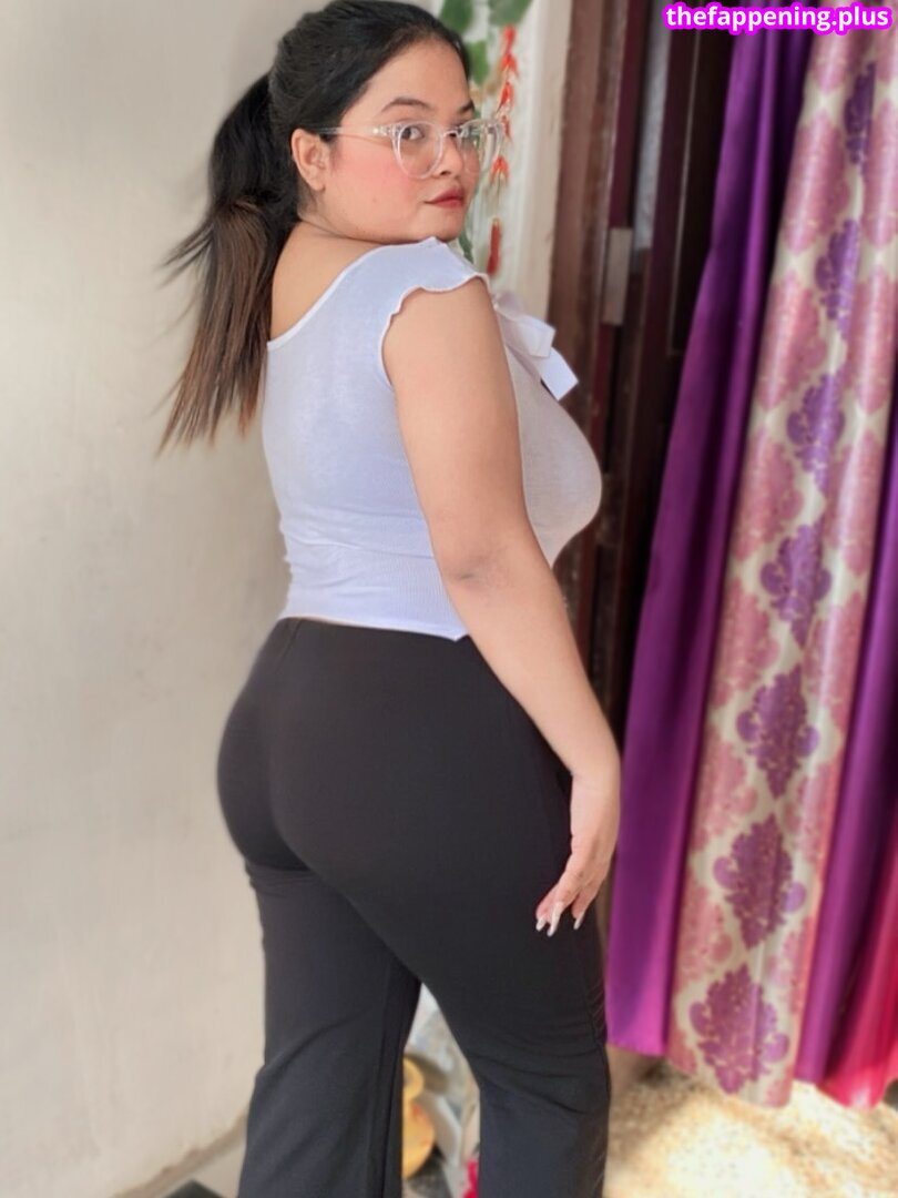 Aastha Singh / aasthaaax / voidedfiction / yaar.aasthaa नग्न OnlyFans फोटो #23