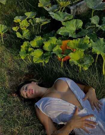 Leaked Abroadwithmila private photo viral onlyfans