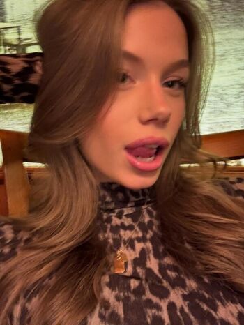 Leaked Actuallyyhelen private photo viral onlyfans