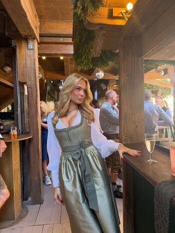 Leaked Actuallyyhelen private photo viral onlyfans