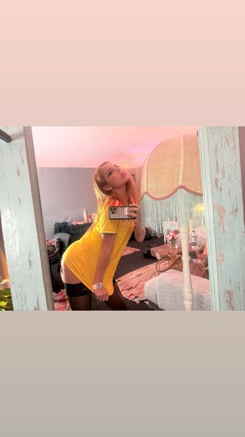 Leaked Addison rae  page private photo viral onlyfans