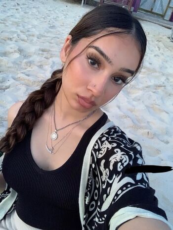 Leaked Adeena qadir private photo viral onlyfans