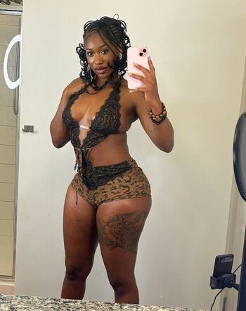 Leaked African booty meat private photo viral onlyfans