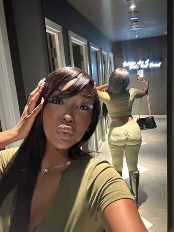 Leaked African booty meat private photo viral onlyfans