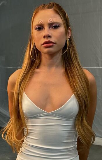 AI Generated Celebrity Nudes
