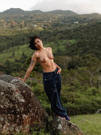 AI Generated Celebrity Nudes