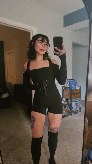 AileenSenpaiReacts