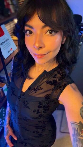 Leaked Aileensenpaireacts private photo viral onlyfans