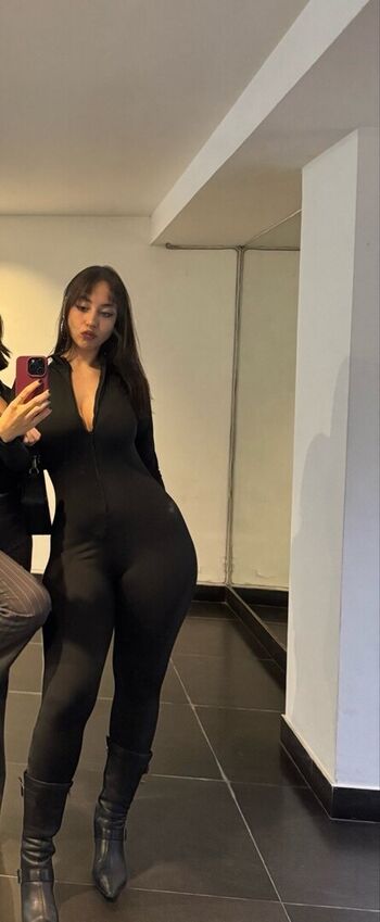 Leaked La roli/ private photo viral onlyfans