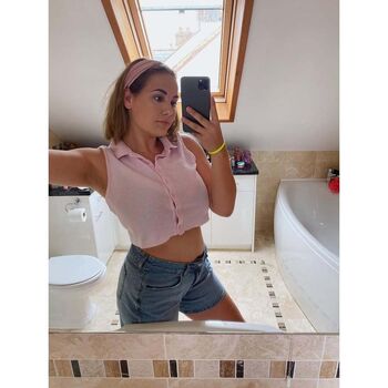 Leaked Aisling norman private photo viral onlyfans