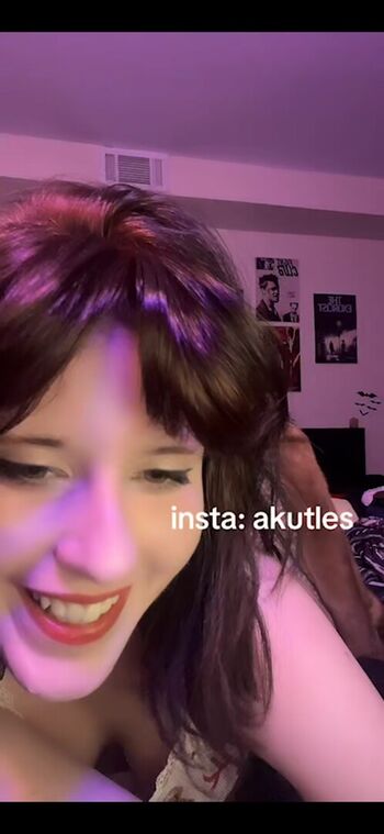 Akutles