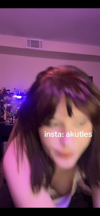 Akutles