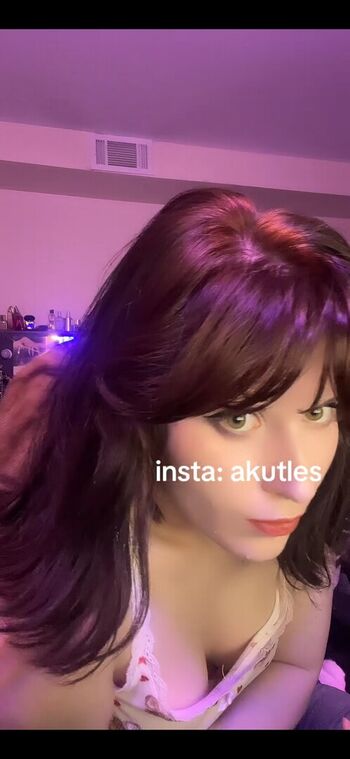 Akutles