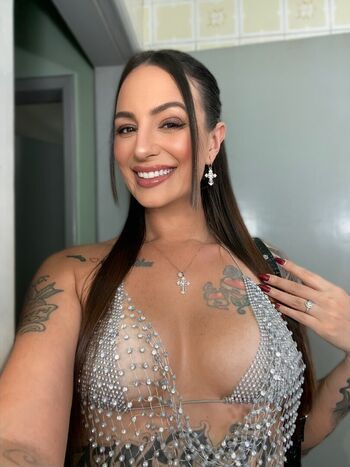 Leaked Aln crv private photo viral onlyfans