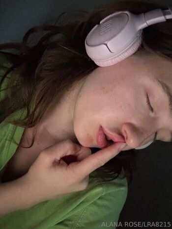 Alanarose8