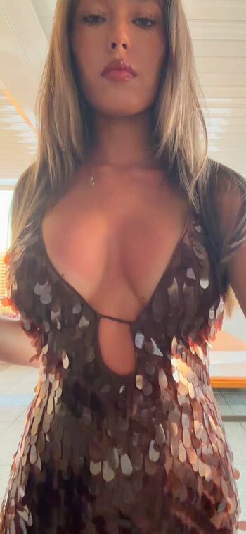 Leaked Alanascott private photo viral onlyfans