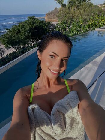 Leaked Alannalouise private photo viral onlyfans