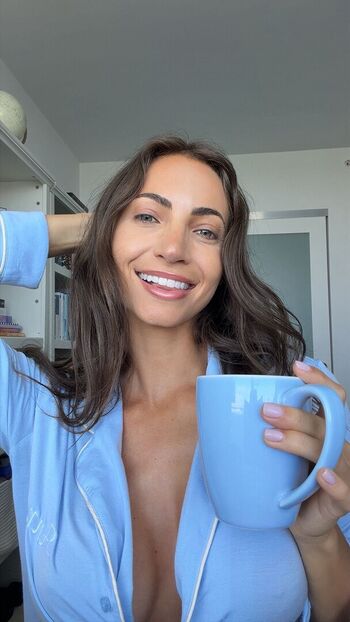 Leaked Alannalouise  page private photo viral onlyfans