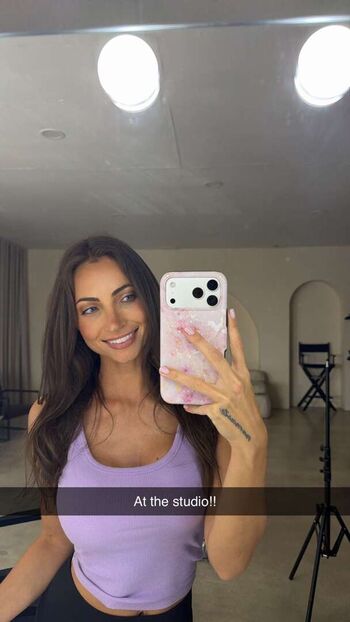 Leaked Alannalouise private photo viral onlyfans