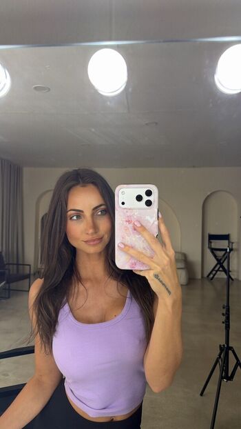 Leaked Alannalouise private photo viral onlyfans