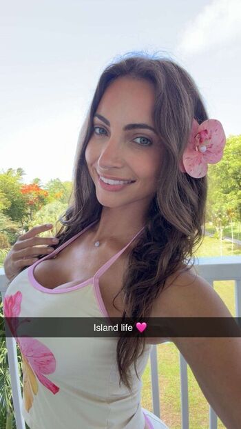 Leaked Alannalouise  page private photo viral onlyfans