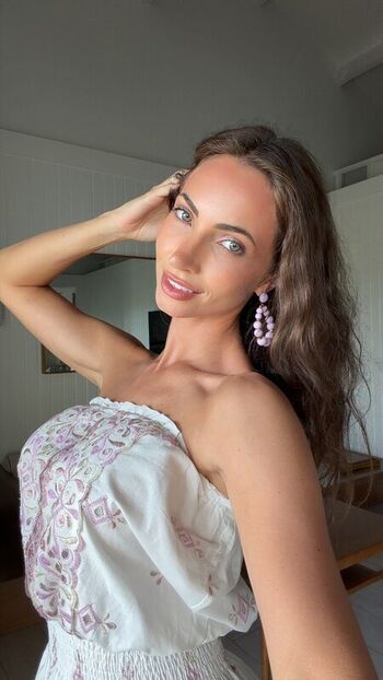 Leaked Alannalouise private photo viral onlyfans