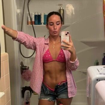 Leaked Aleaarose private photo viral onlyfans