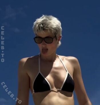 Leaked Aleandrafrerk private photo viral onlyfans