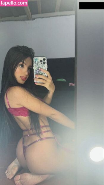 Leaked Alejandralamalandra private photo viral onlyfans