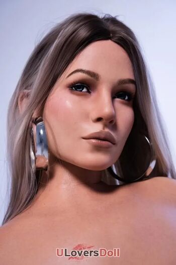 Alessia Doll